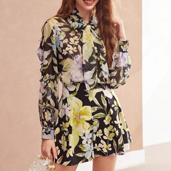 SHEIN Yellow and White Ruffled Tie Front Sundress - Picture 1 of 4